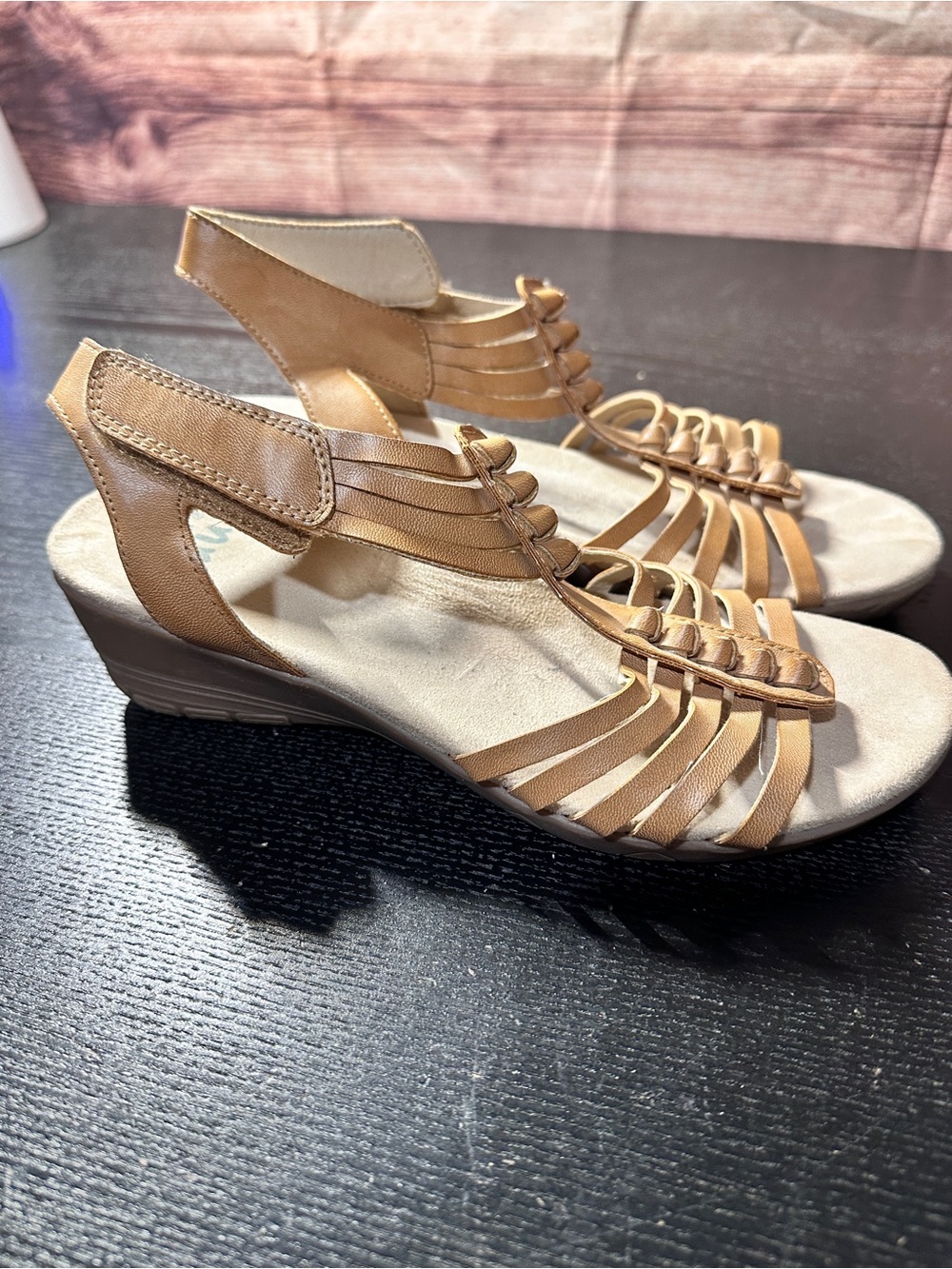 Yuu Handey Tan Wedge Slingback Sandals Womens 7.5 M Ankle Strap Tan Leather